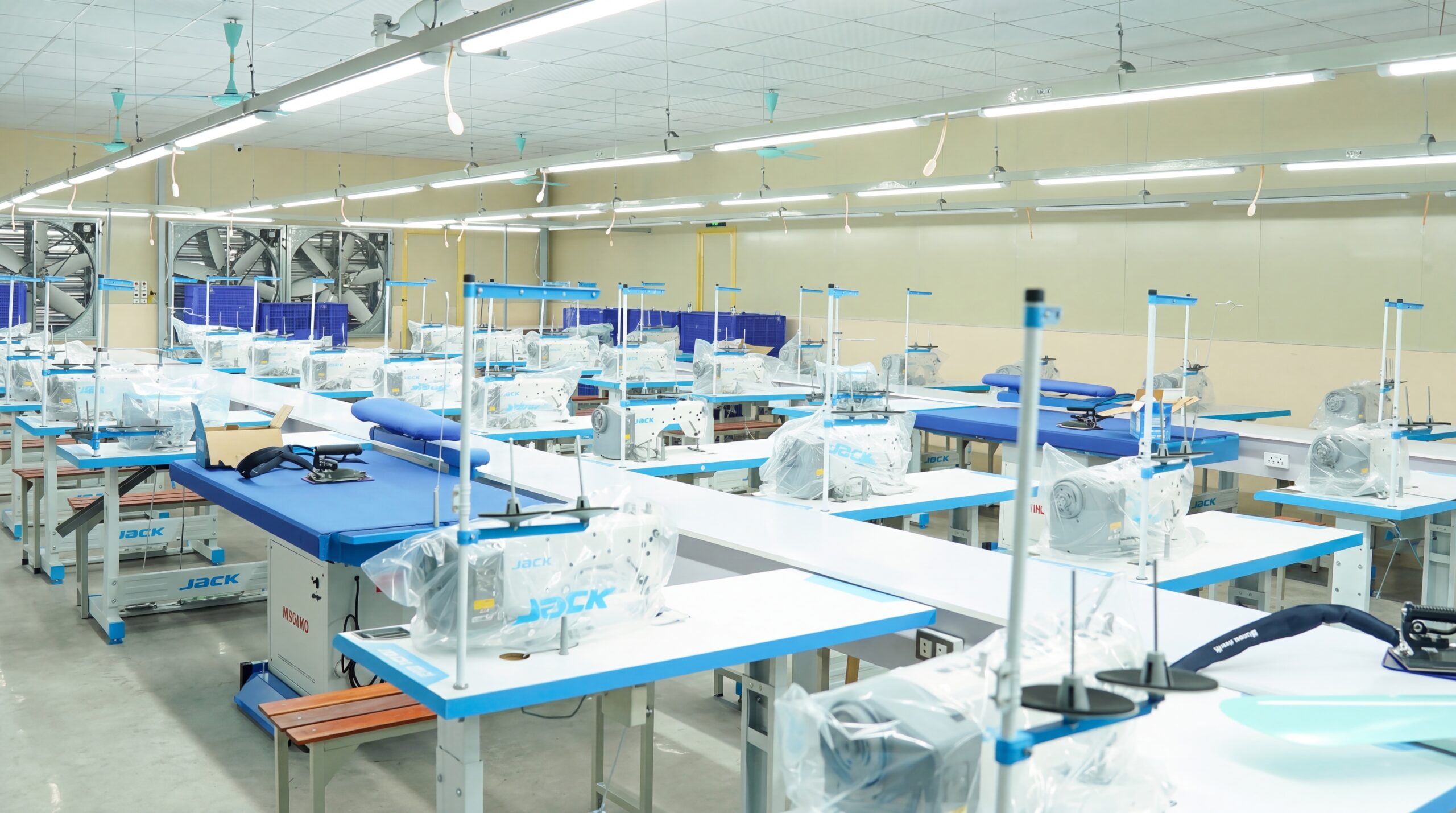 XƯỞNG MAY SIXDO